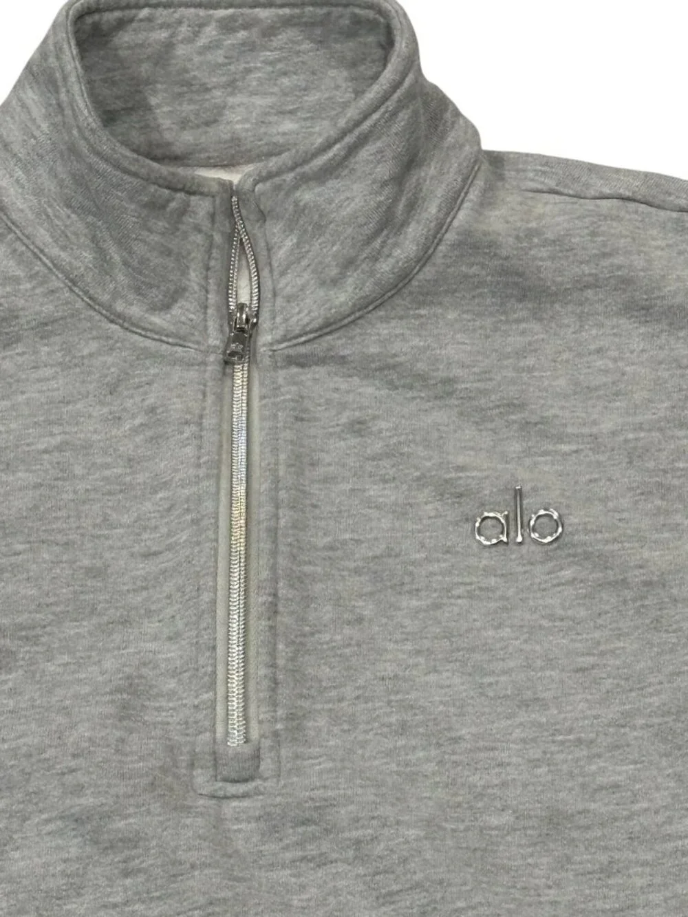 ALO Yoga Accolade 1/4 Zip Pullover in Athletic Heather Grey